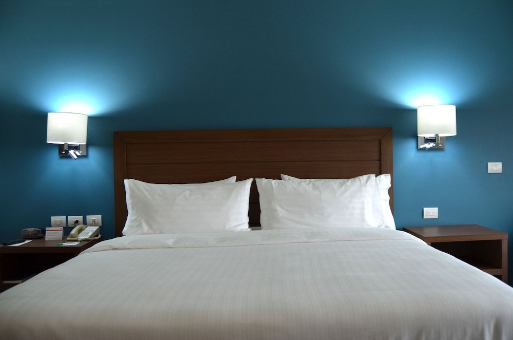 Holiday Inn Guadalajara Expo 3 Holiday Inn Guadalajara Expo 3