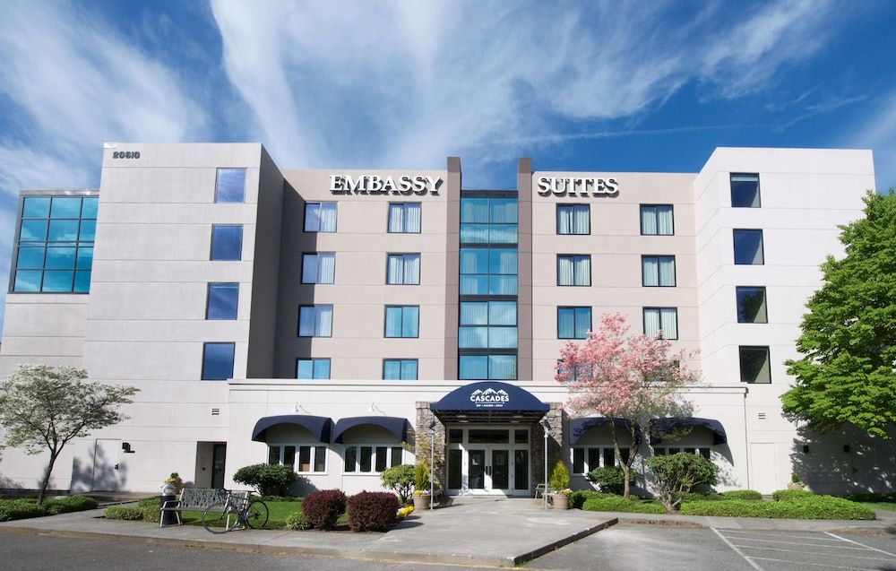 Embassy Suites by Hilton Seattle North Lynnwood 1