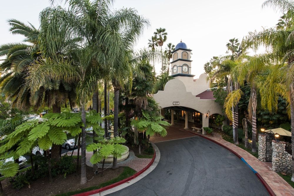 Vanllee Hotel and Suites 3 estrelas em Covina