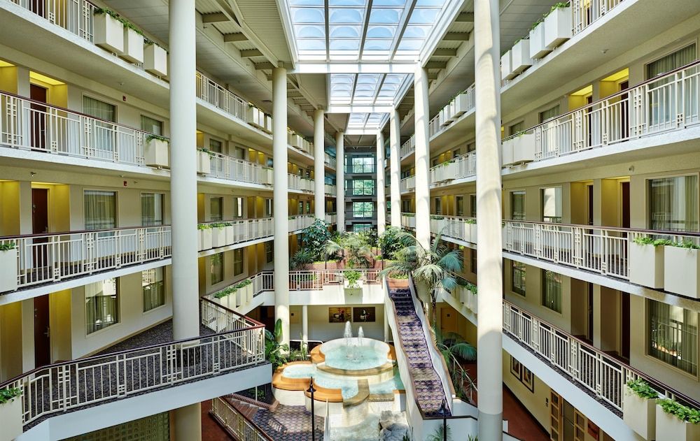 Embassy Suites by Hilton Parsippany 2
