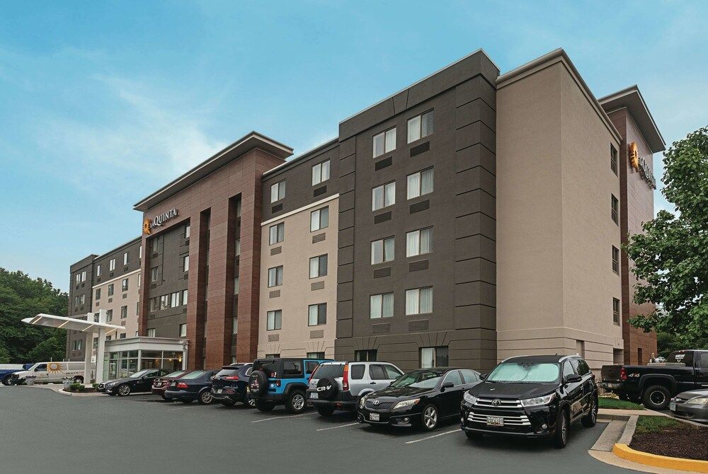 La Quinta Inn & Suites by Wyndham Baltimore BWI Airport 3 estrelas em Linthicum Heights