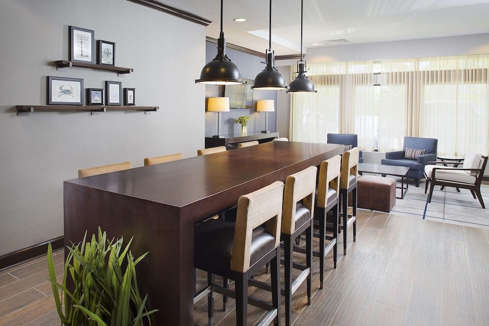 DoubleTree Hotel Baltimore - BWI Airport 2