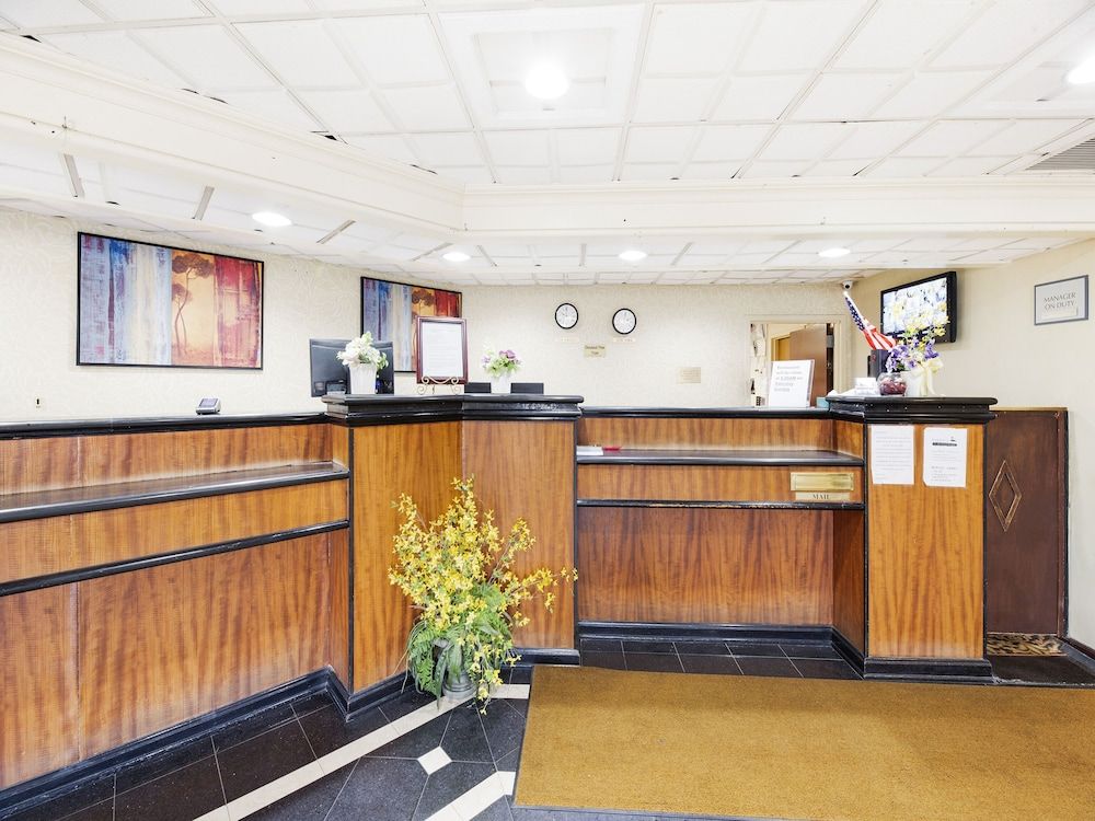 OYO Hotel East Hanover NJ-10 3