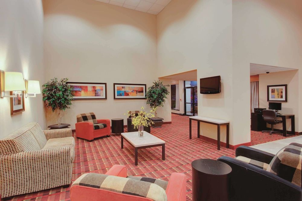 Ramada by Wyndham Fairfield NJ 2 Ramada by Wyndham Fairfield NJ 2
