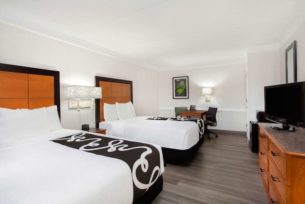  Baymont by Wyndham Fort Myers Central 2 estrelas em Fort Myers