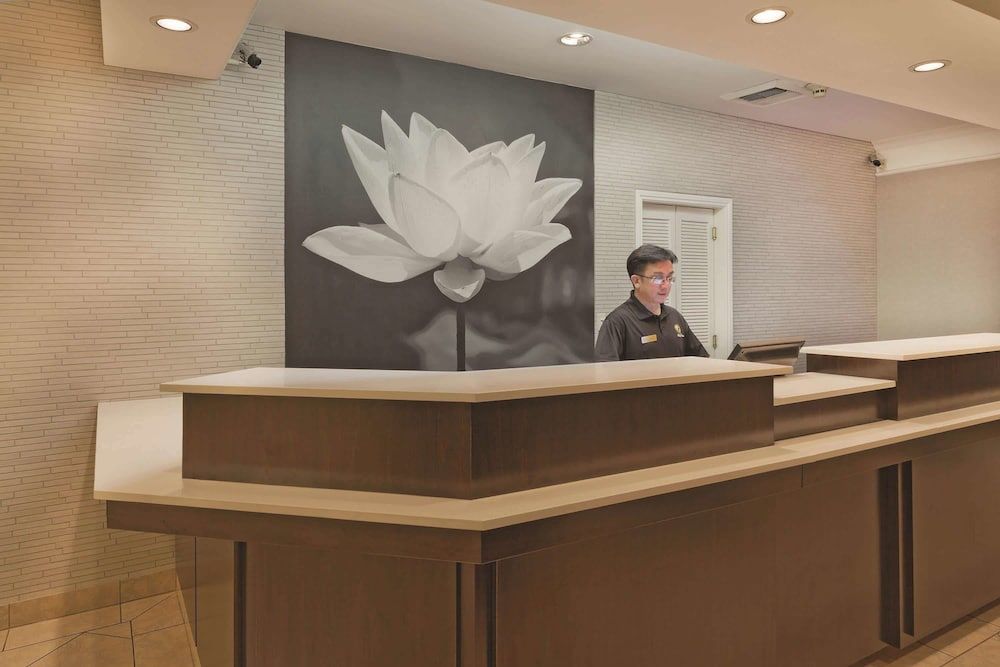 La Quinta Inn & Suites Buena Park 3