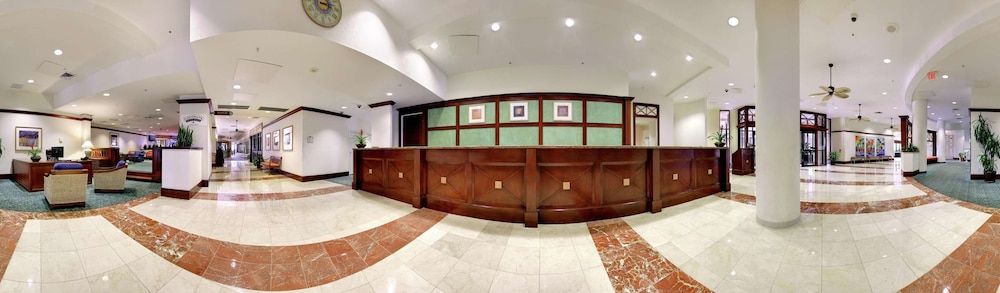 The Singer Oceanfront Resort, Curio Collection 2