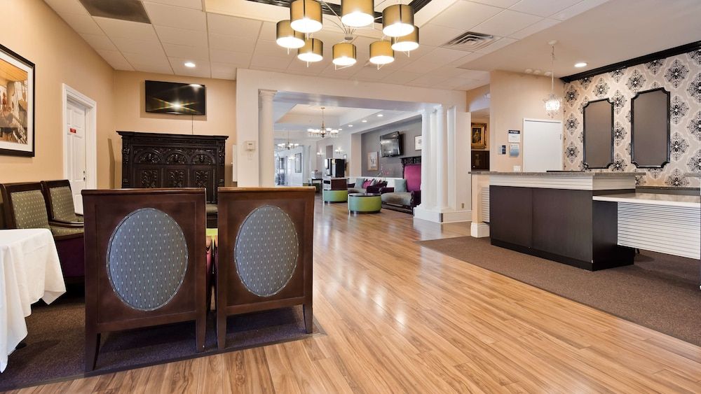 Best Western Plus San Pedro Hotel & Suites 2