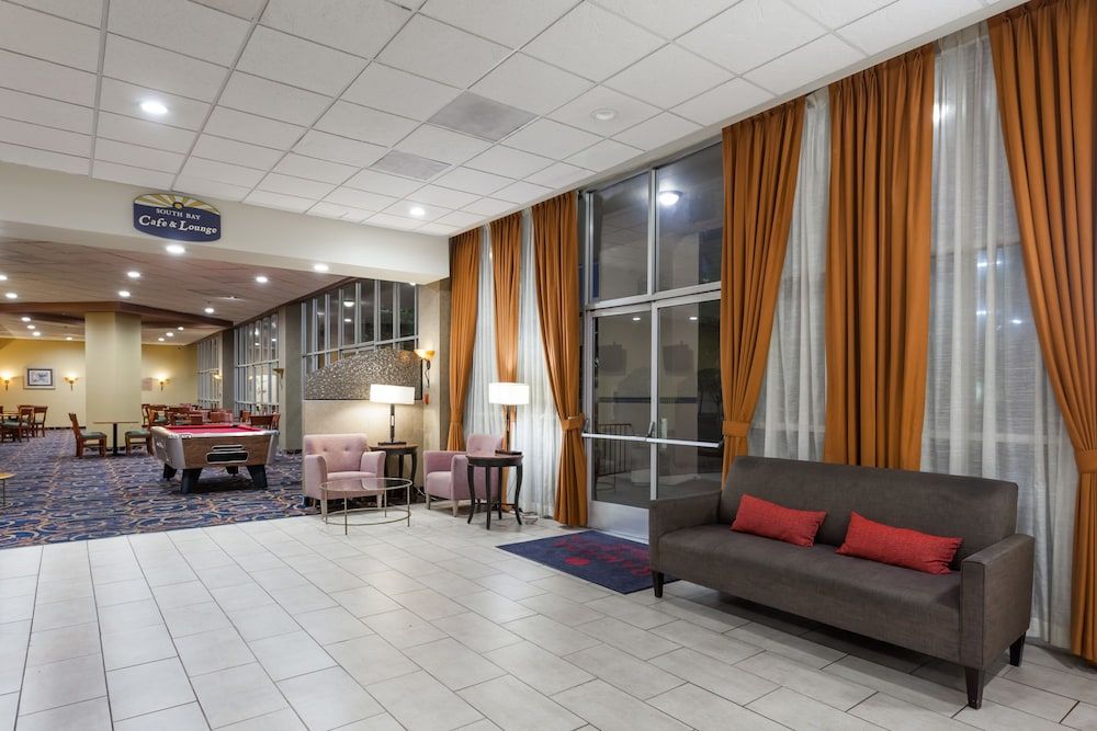 Ramada by Wyndham San Diego National City 3