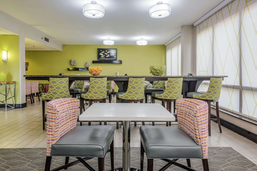 Hampton Inn Tampa-International Airport/Westshore 2 Hampton Inn Tampa-International Airport/Westshore 2