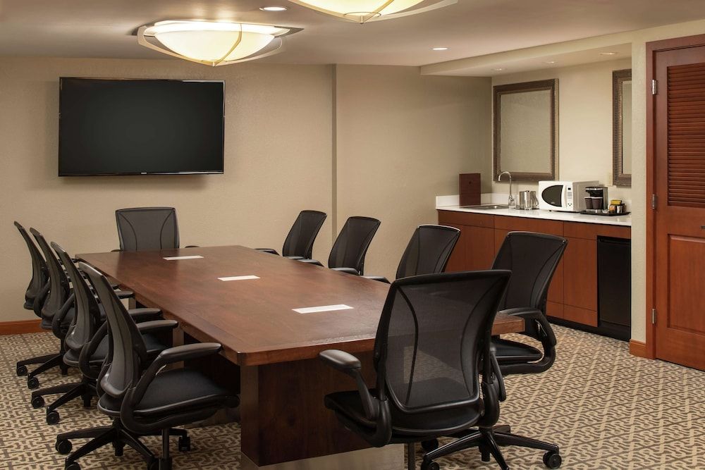 DoubleTree Suites by Hilton Seattle Airport - Southcenter 3