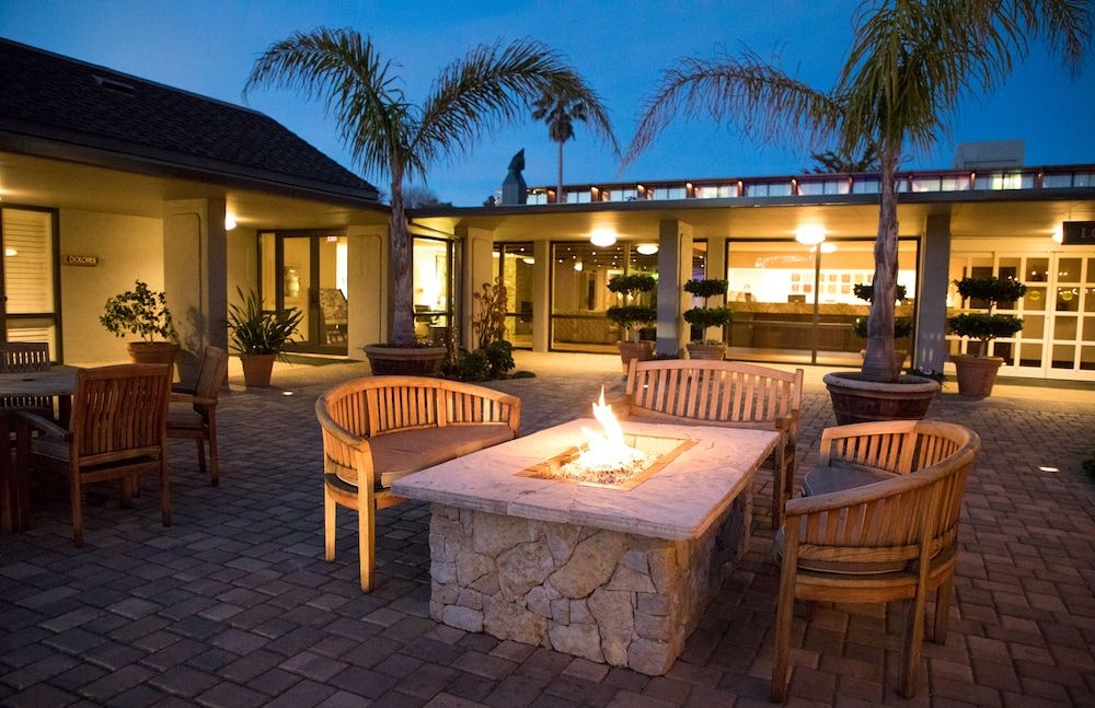 Carmel Mission Inn & Fuse Lounge Café 1 Carmel Mission Inn & Fuse Lounge Café 1