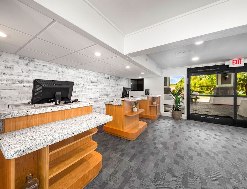 Carlsbad by the Sea Hotel 2