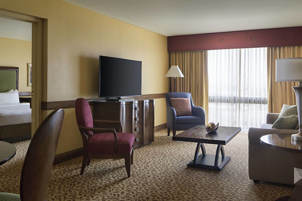 Houston Marriott South at Hobby Airport 2