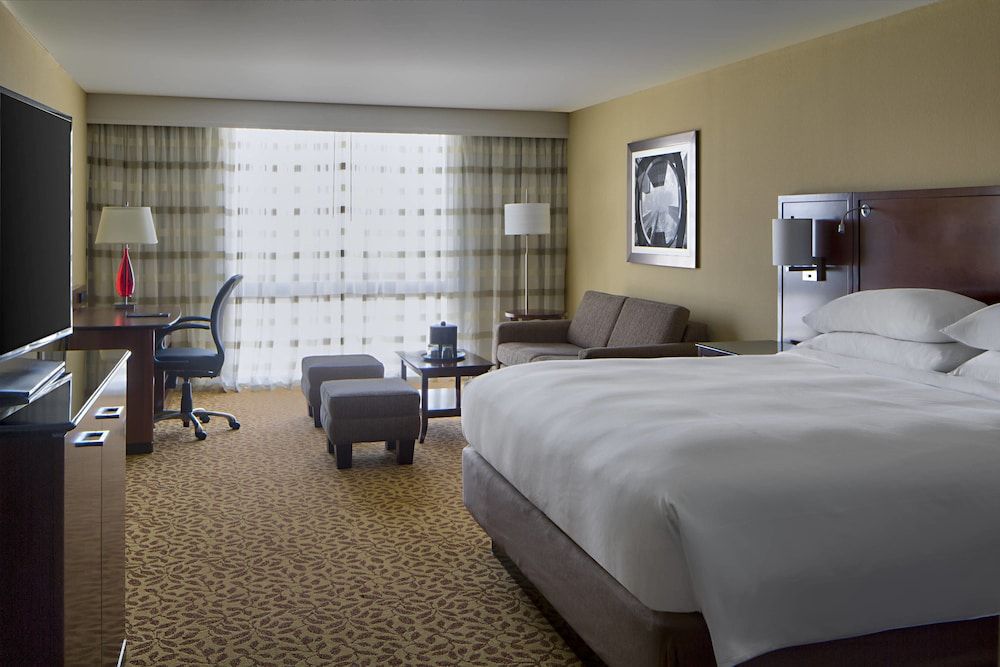 Houston Marriott South at Hobby Airport 3