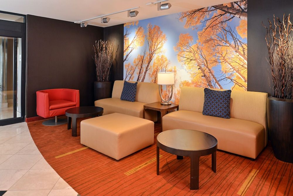 Courtyard by Marriott Denver Cherry Creek 3