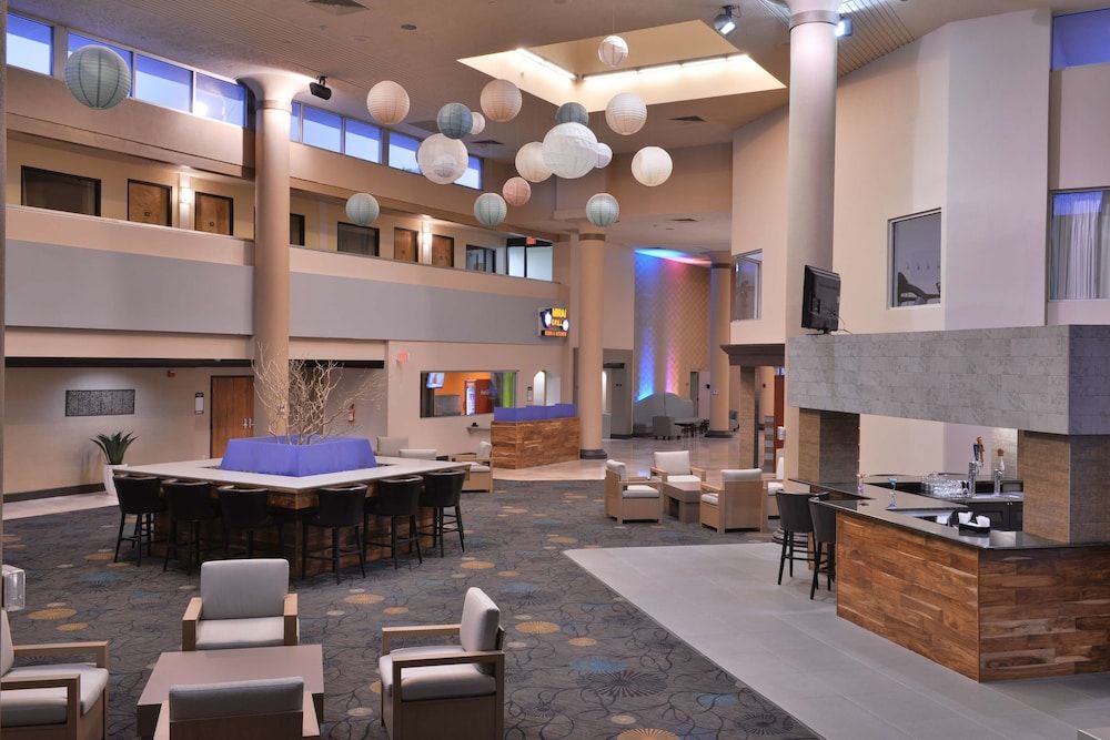 Best Western Plus El Paso Airport Hotel & Conference Center 2