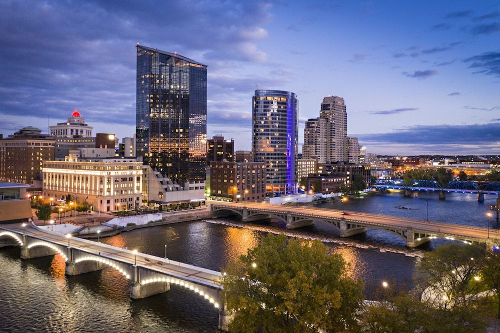 Courtyard by Marriott Downtown Grand Rapids 1