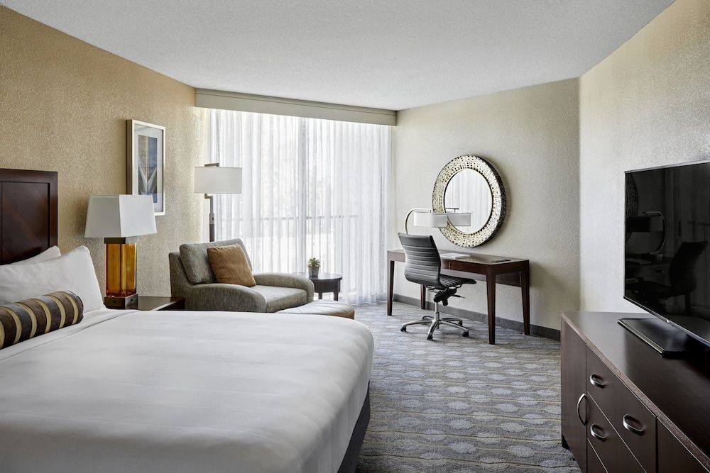 Newport Beach Marriott Hotel and Spa 2