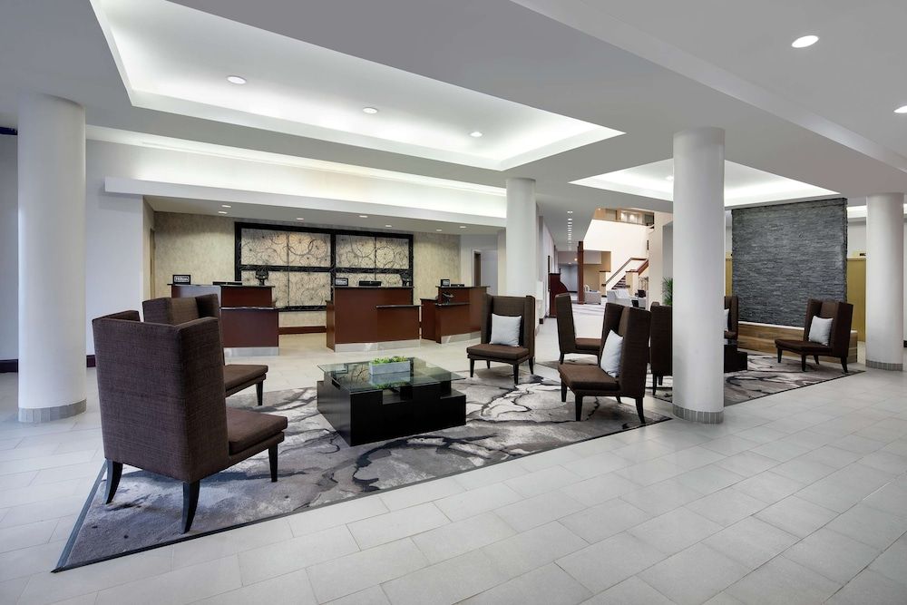 Embassy Suites by Hilton Detroit Troy Auburn Hills 3