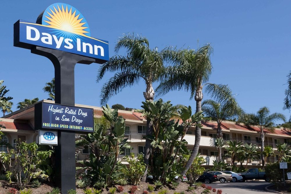 Days Inn by Wyndham San Diego Hotel Circle Near SeaWorld 1 Days Inn by Wyndham San Diego Hotel Circle Near SeaWorld 1