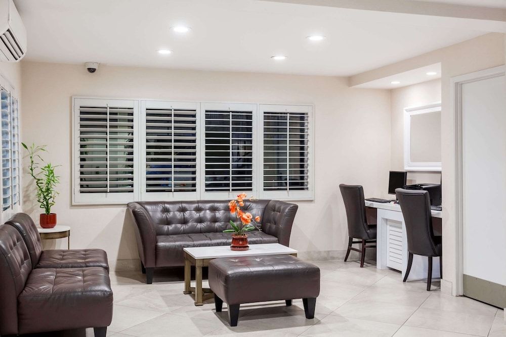 Days Inn by Wyndham San Diego Hotel Circle Near SeaWorld 3 Days Inn by Wyndham San Diego Hotel Circle Near SeaWorld 3