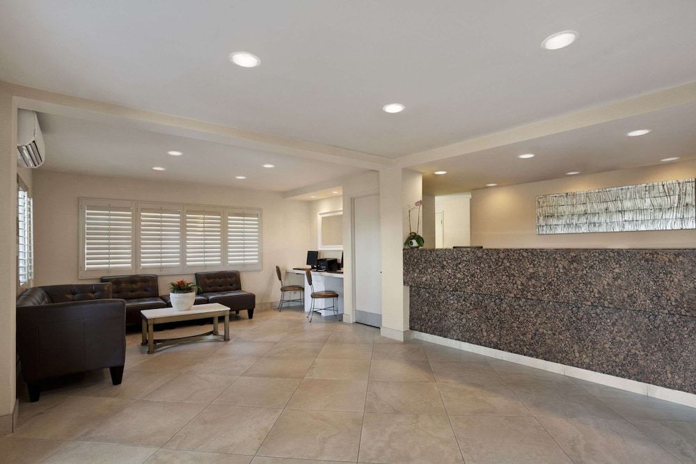 Days Inn by Wyndham San Diego Hotel Circle Near SeaWorld 2 Days Inn by Wyndham San Diego Hotel Circle Near SeaWorld 2