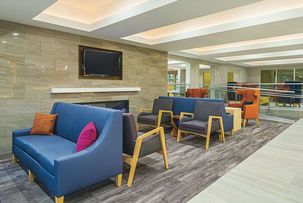 La Quinta by Wyndham Orange County Airport 2