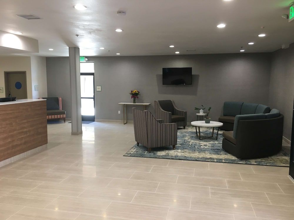 Best Western Carlsbad by the Sea 2