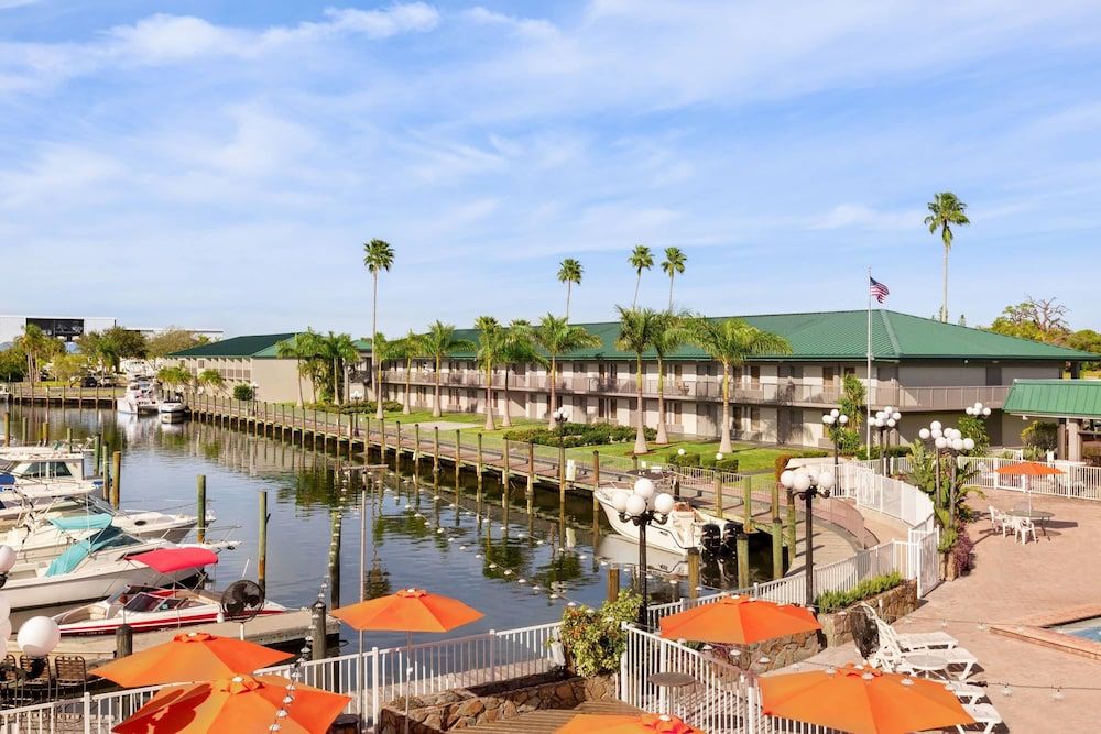 Ramada by Wyndham Sarasota 1