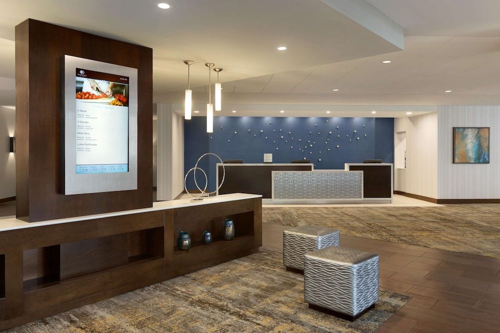 DoubleTree by Hilton Hartford - Bradley Airport 3
