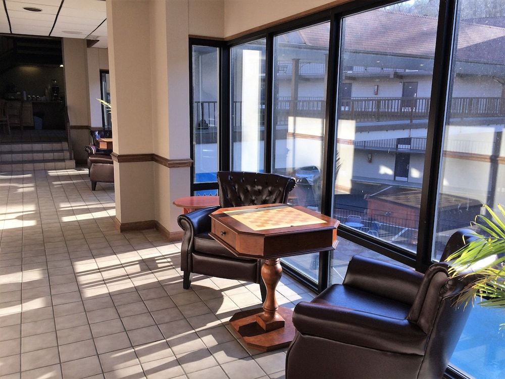 Sidney James Mountain Lodge 3