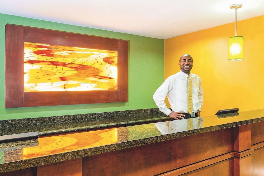 Comfort Inn Old Town San Diego 2 Comfort Inn Old Town San Diego 2