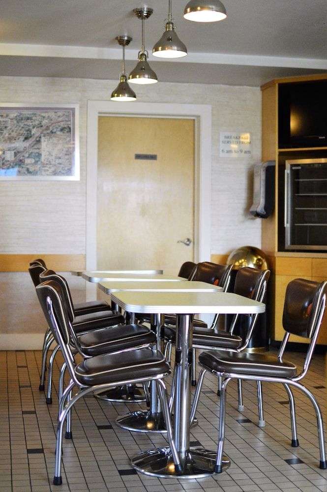 Econo Lodge Flagstaff Route 66 3