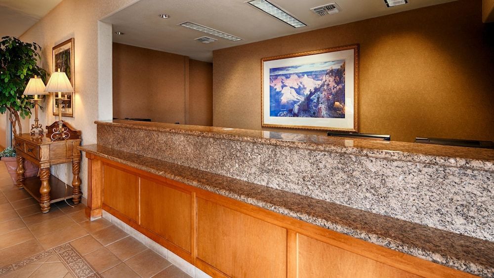 Best Western Plus A Wayfarer's Inn And Suites 2