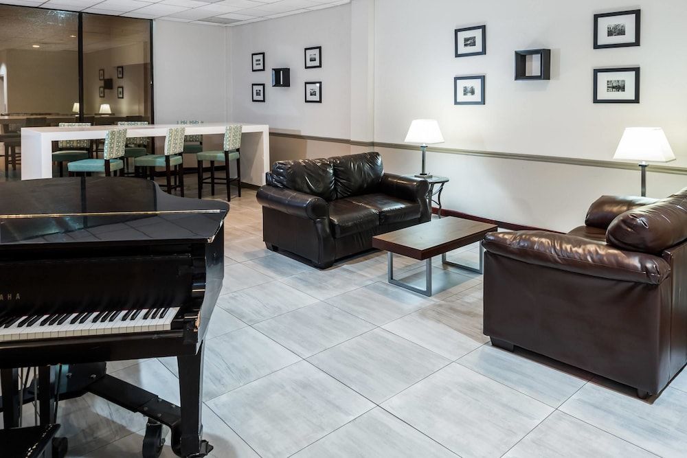 Wyndham Garden Gainesville 3