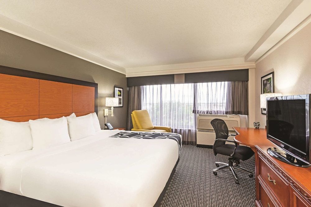 La Quinta Inn & Suites by Wyndham New Orleans Airport 3 étoiles à Kenner