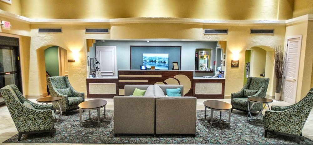 Best Western Plus Deerfield Beach Hotel & Suites 2