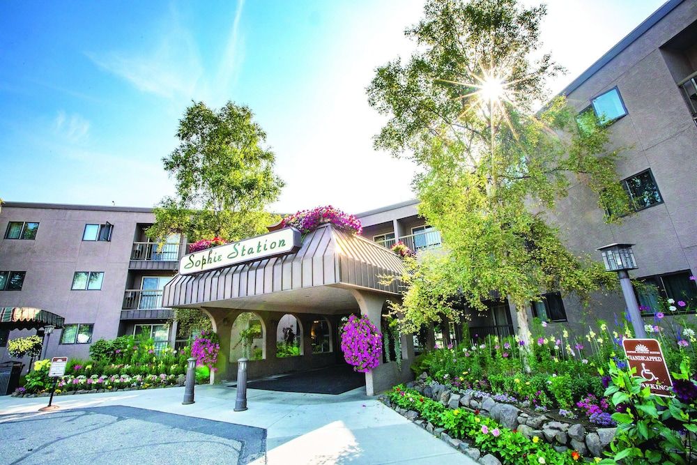 Sophie Station Suites 1 Sophie Station Suites 1