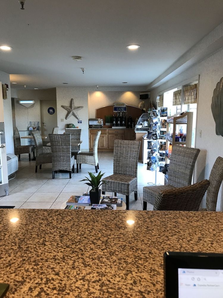 Coastside Inn at Half Moon Bay 3