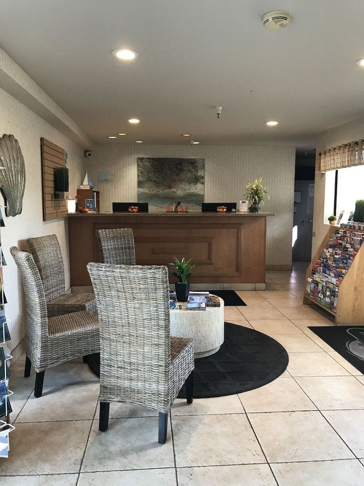 Coastside Inn at Half Moon Bay 2