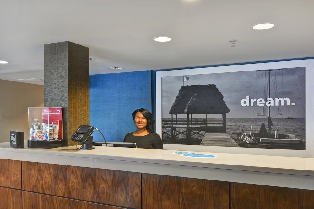 Hampton Inn Milford 2