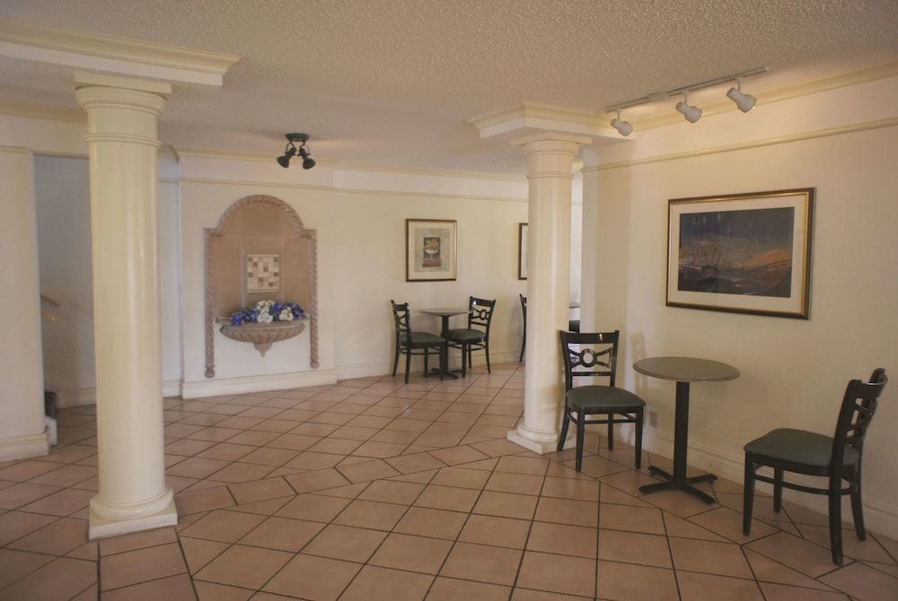 La Quinta Inn by Wyndham Austin University Area 3 La Quinta Inn by Wyndham Austin University Area 3