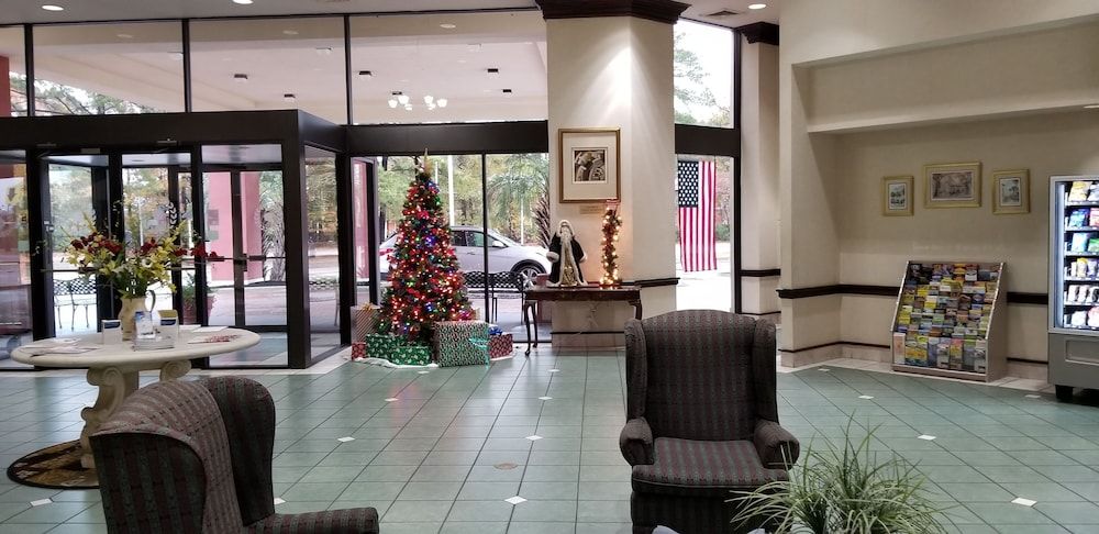 Clarion Inn & Suites 2