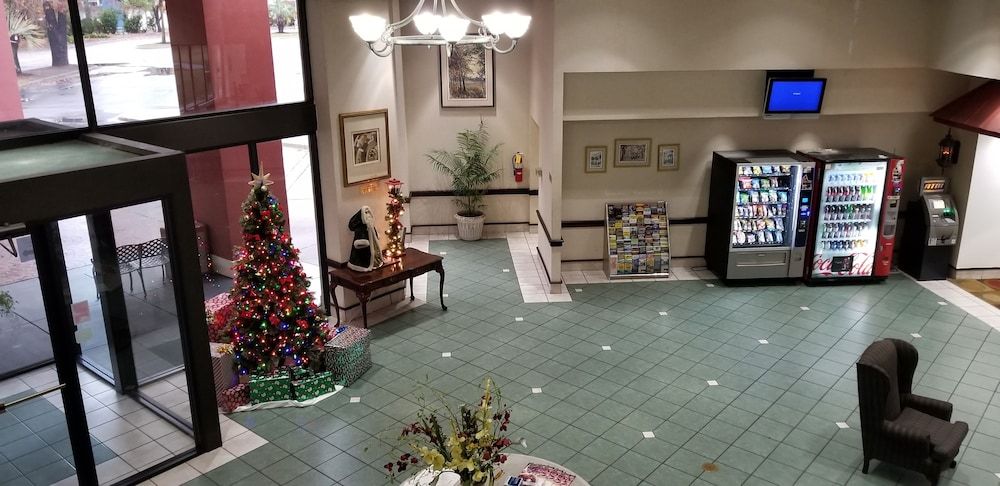 Clarion Inn & Suites 3