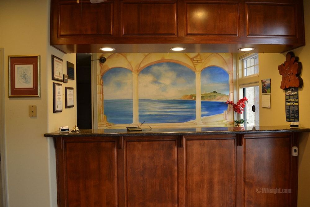 The Miramar Inn & Suites 2