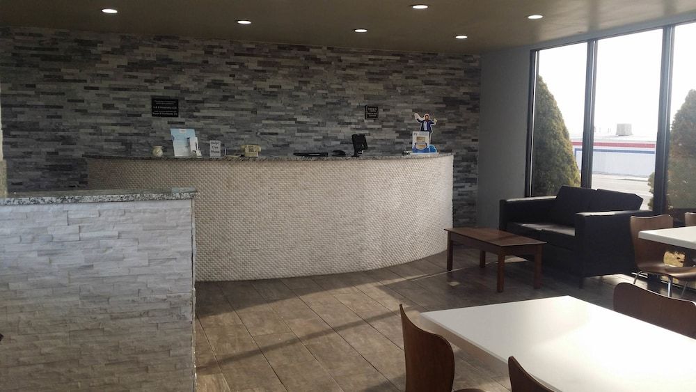 Super 8 by Wyndham Wendover 2