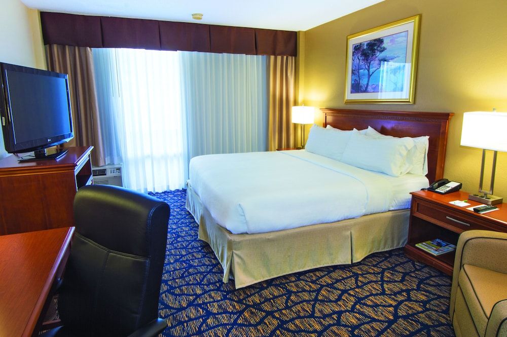 Holiday Inn Gainesville-University CTR  3