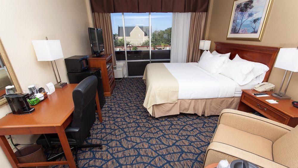 Holiday Inn Gainesville-University CTR  2