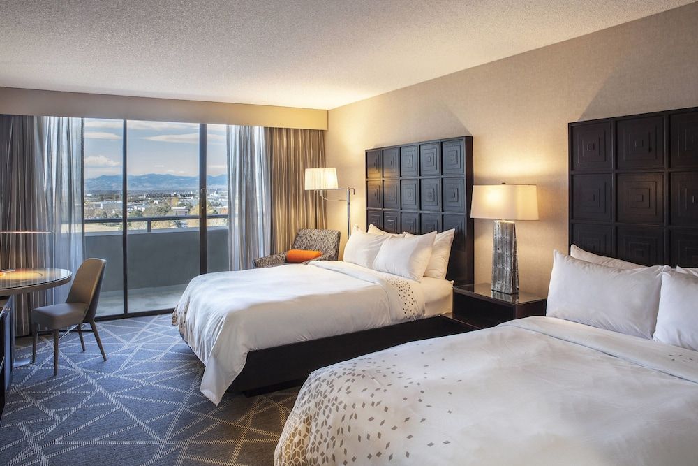 Renaissance Denver Stapleton Hotel 2